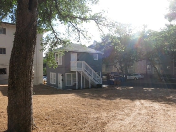 Building Photo - 3113 Benelva Dr