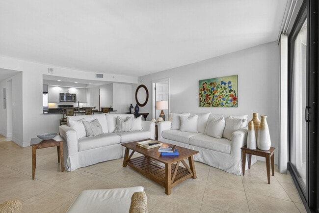 Building Photo - 3000 N Ocean Dr