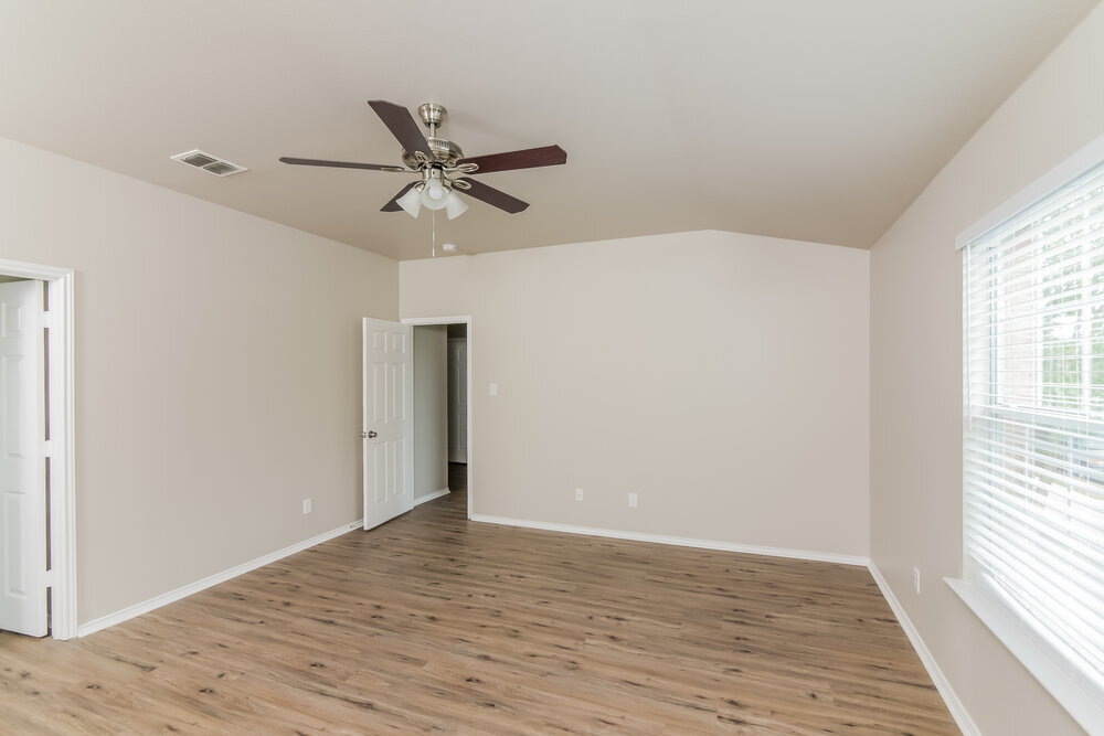 Building Photo - 10814 Pony Mesa