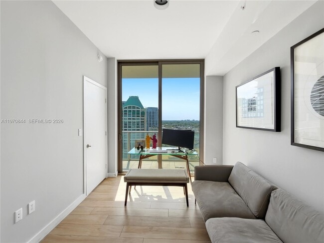 Building Photo - 2678 Tigertail Ave