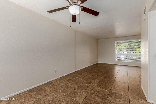 Building Photo - 7141 N 16th St