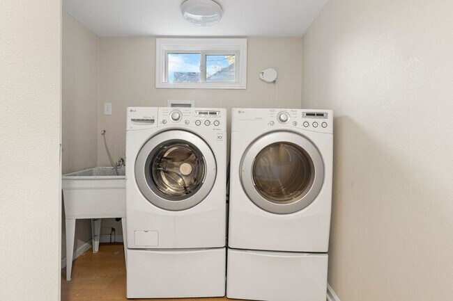 Building Photo - 4707 N Willamette Blvd