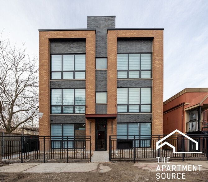 Building Photo - 3738 S Calumet Ave