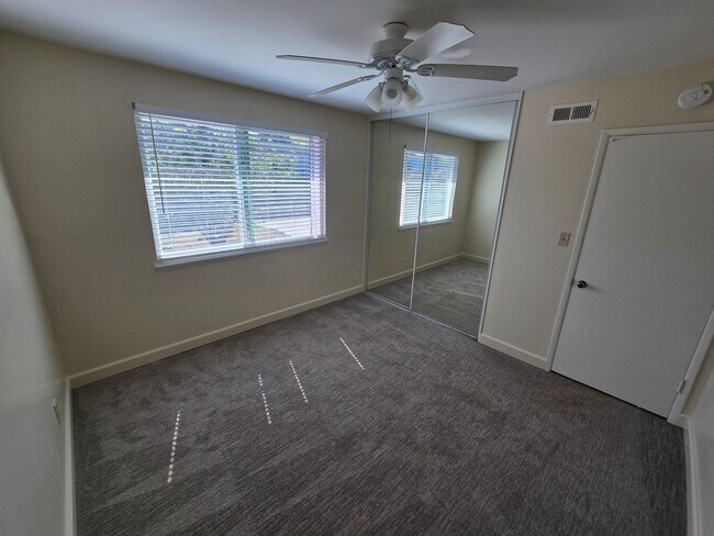 Building Photo - Charming 3-Bedroom, 2-Bath Home in Desirab...