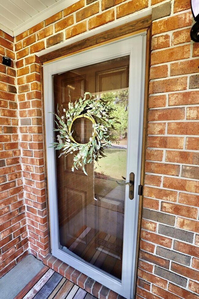 Building Photo - 2415 Edmunds Dr