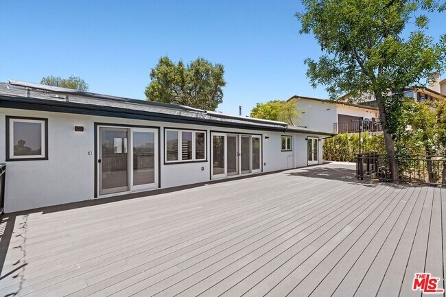 Building Photo - 1256 Stradella Rd