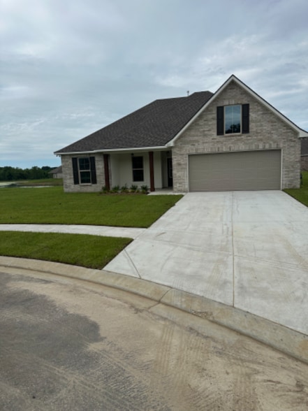 Building Photo - 105 Ethereal st