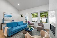 Building Photo - 413 8th St NE