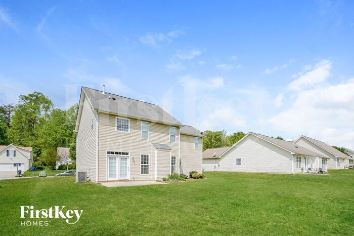 Building Photo - 705 Hawthorn Ridge Dr