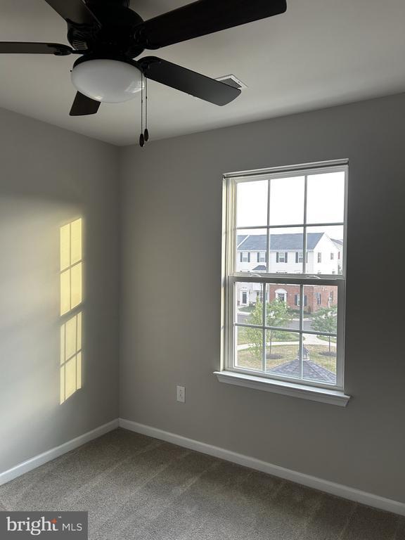 Building Photo - 251 Compass Dr