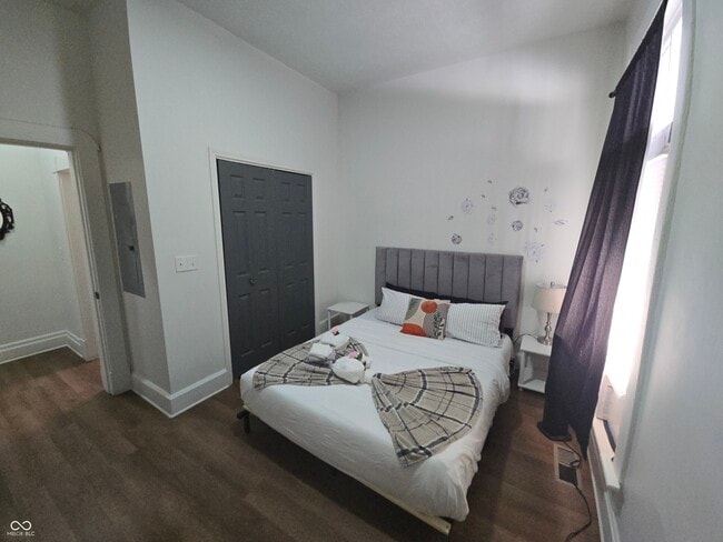 Building Photo - 1728 N Delaware St