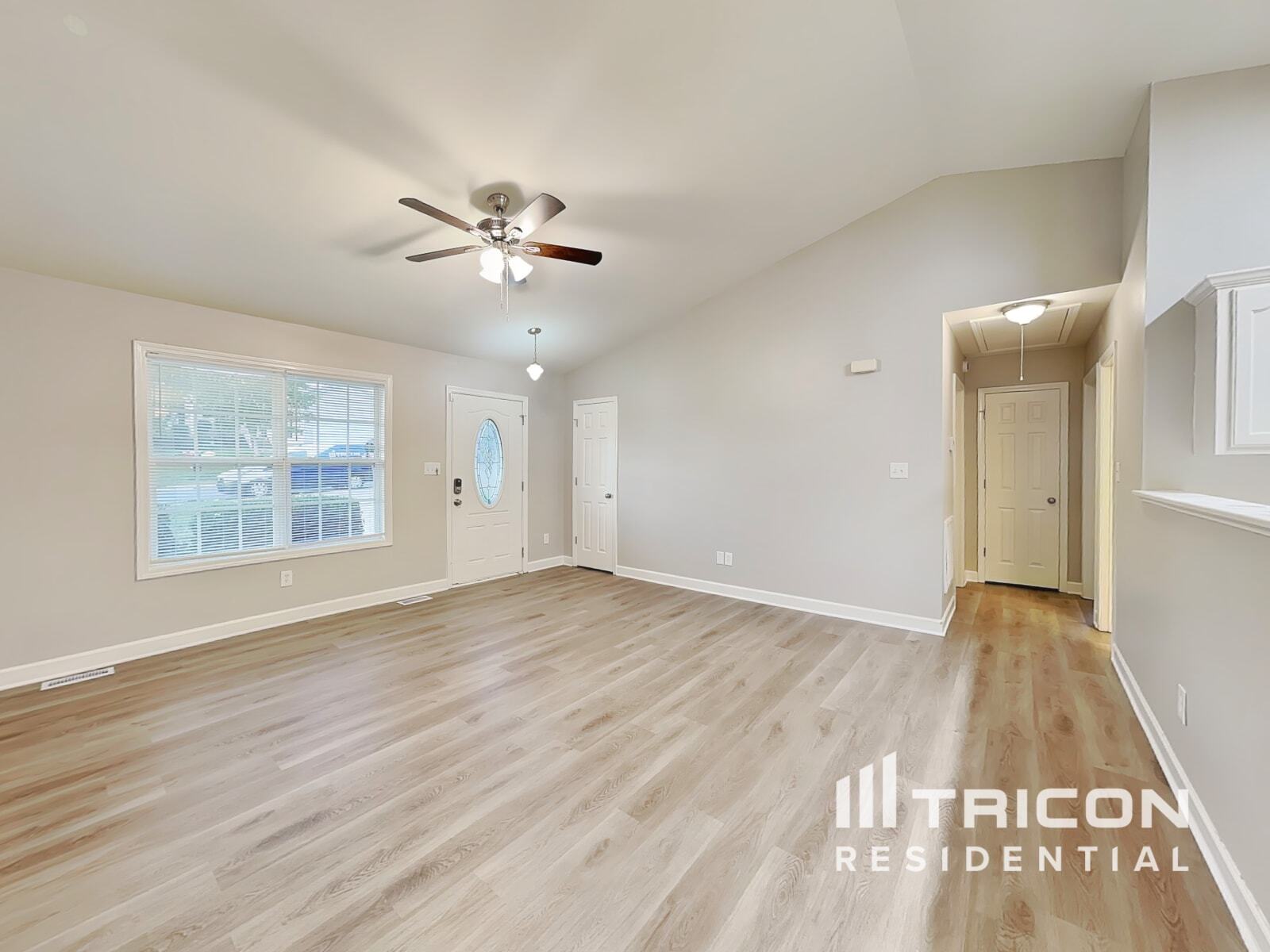 Building Photo - 639 Loch Lomond Cir