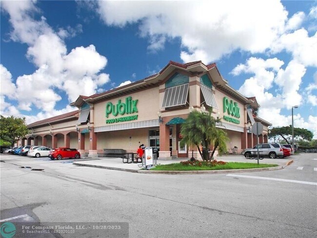Building Photo - 2650 S Course Dr