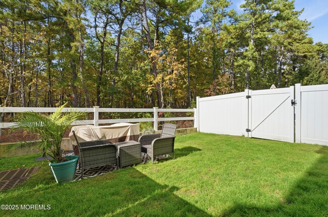 Building Photo - 254 Hawthorne Ln