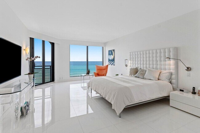 Building Photo - 3100 S Ocean Blvd