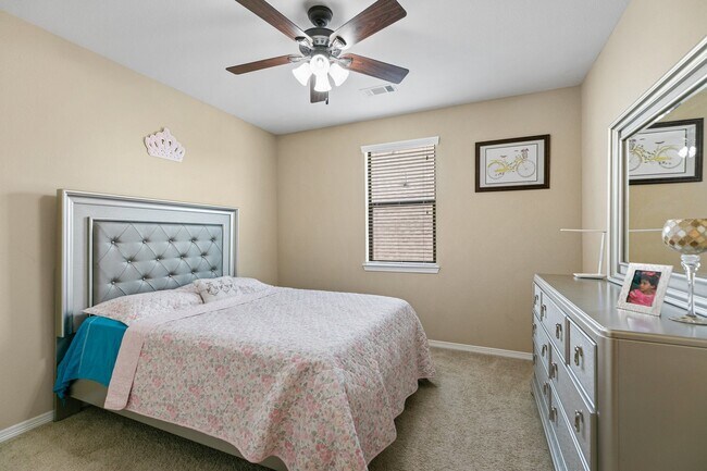 Building Photo - 3410 Herons Pointe Ln