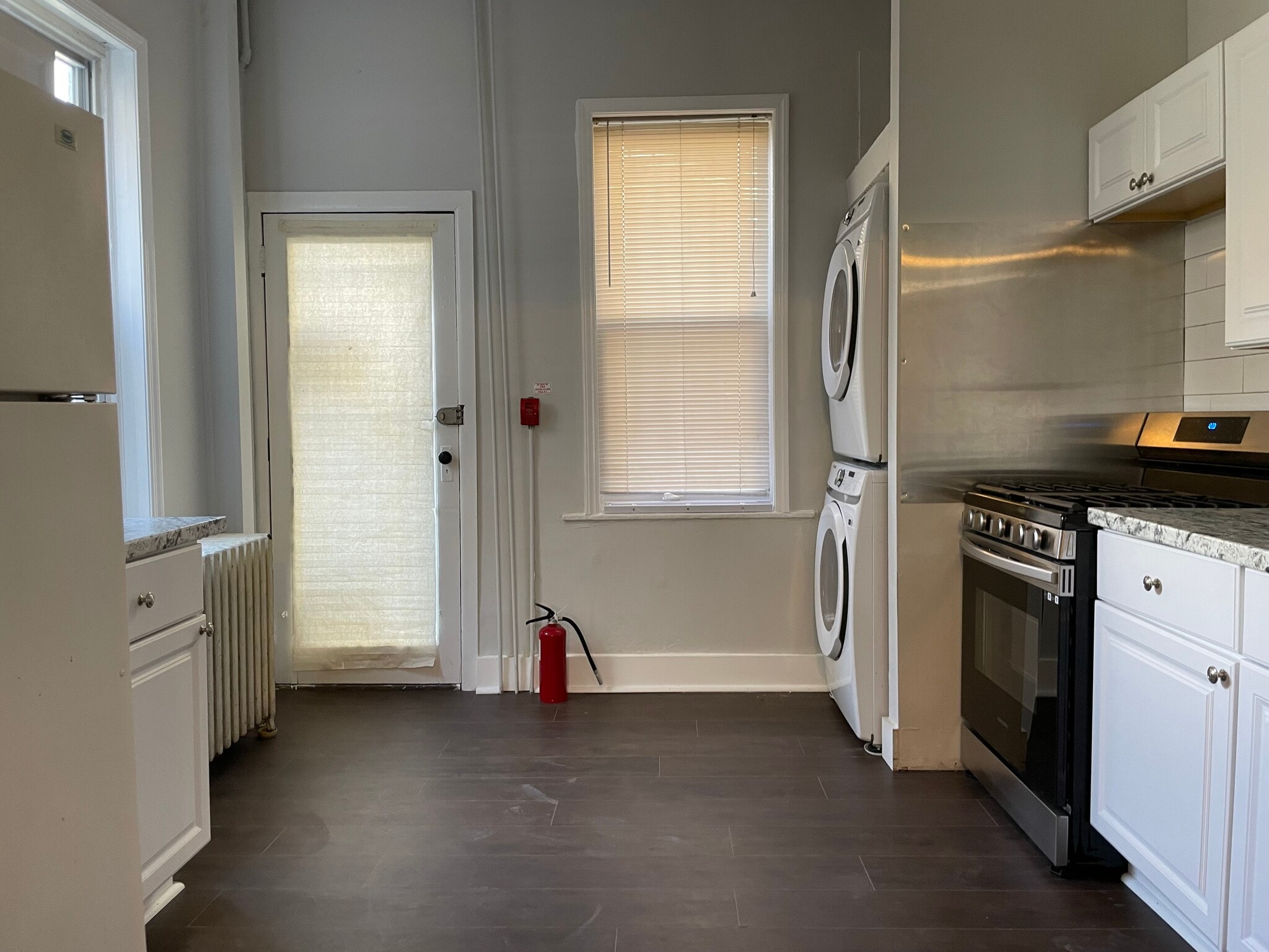 Building Photo - 1233 Christian St