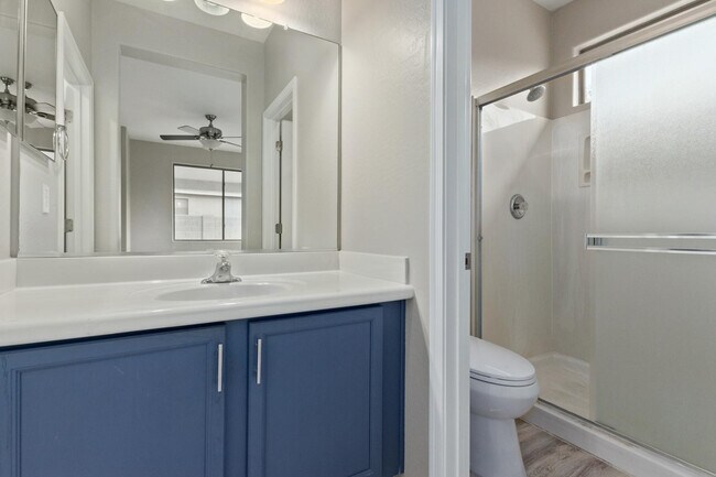 Building Photo - 3727 W Memorial Dr