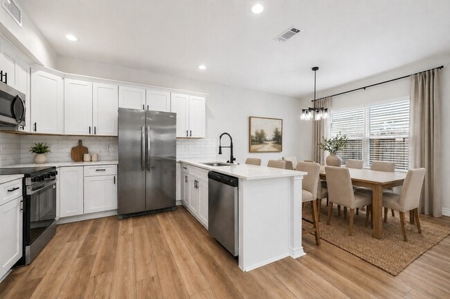 Building Photo - 783 Fortune St