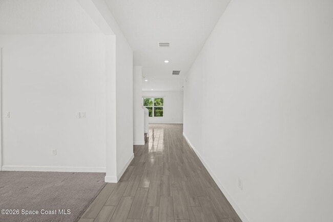 Building Photo - 640 Veridian Cir NW