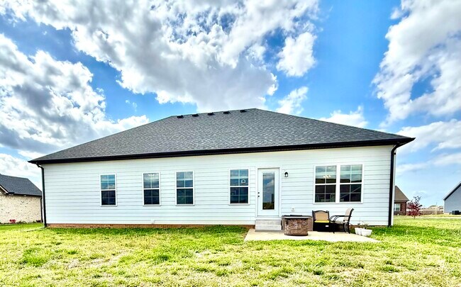 Building Photo - 1107 Andover Dr