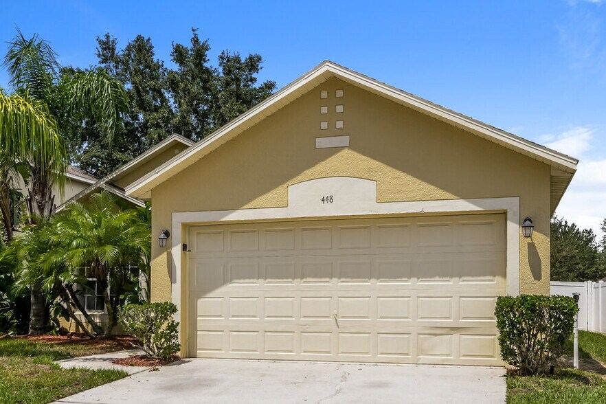 Building Photo - 448 Hammerstone Ave