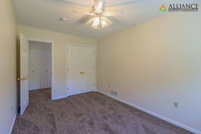 Building Photo - East side of Manhattan!