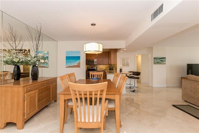 Building Photo - 1 Las Olas Cir