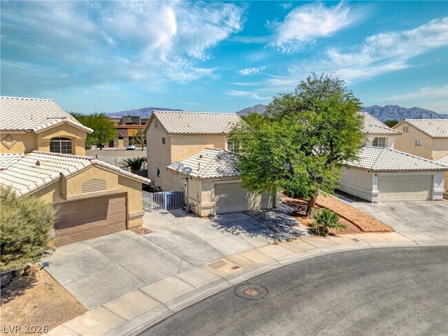 Building Photo - 7520 Bowles Dr