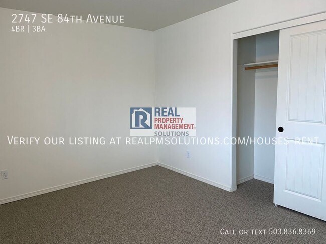 Building Photo - 2747 SE 84th Ave