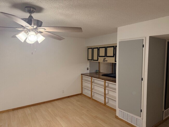 Building Photo - 663 Duke Ave