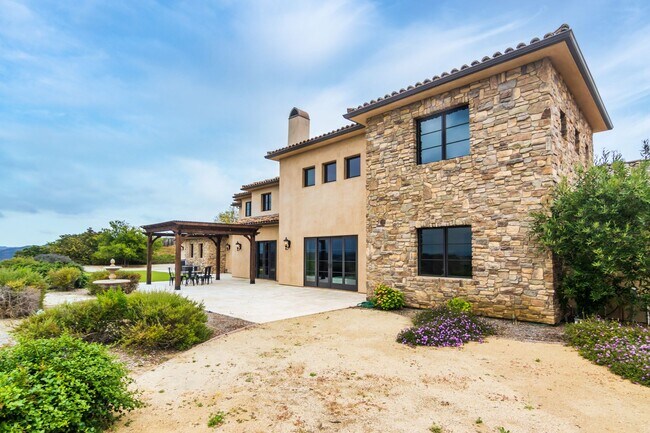 Building Photo - Flexible terms - A Rare Retreat hidden above the Canyons + Separate Guest House  Fully furnished:...