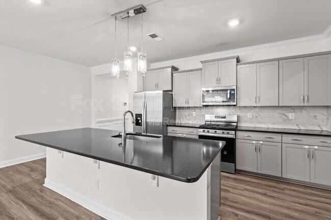 Building Photo - 4110 Steel Wy