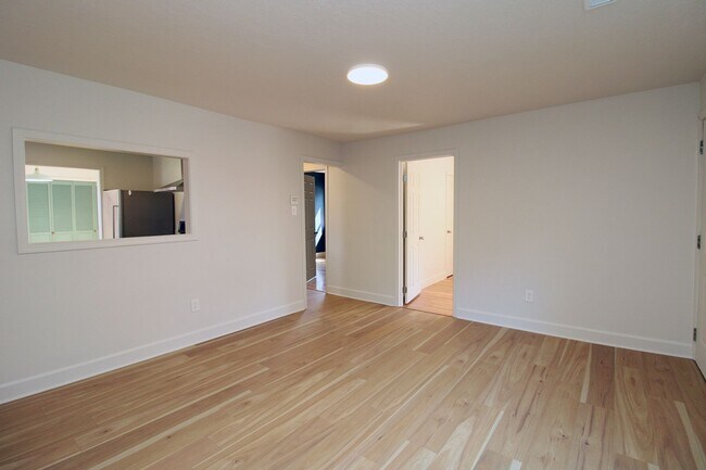 Building Photo - Meticulously Remodeled Milwaukie Bungalow on Large Lot with Gardens & Garage