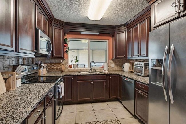 Building Photo - 5607 Briargrove Dr