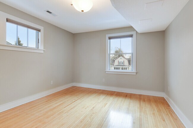 Building Photo - 1397 Englewood Ave