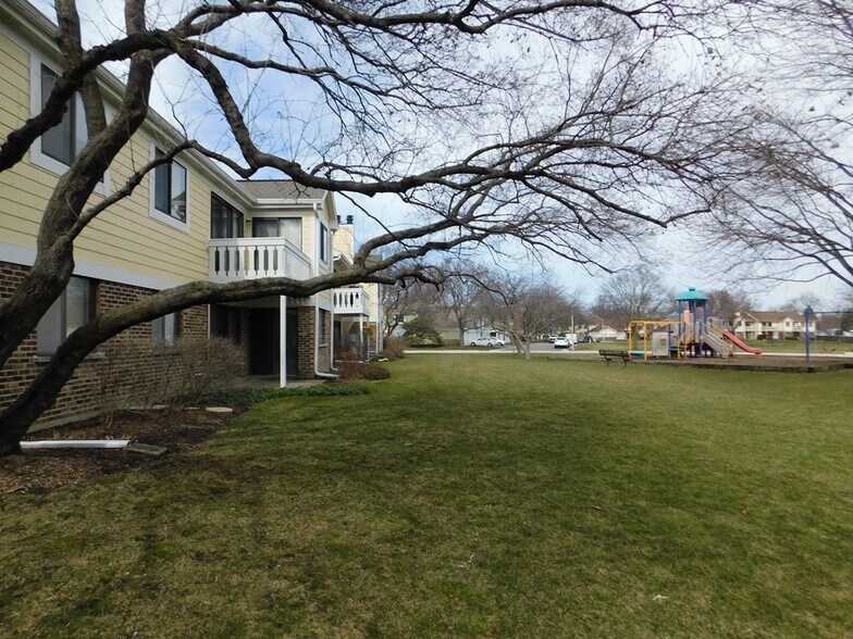 Building Photo - 573 Greystone Ln