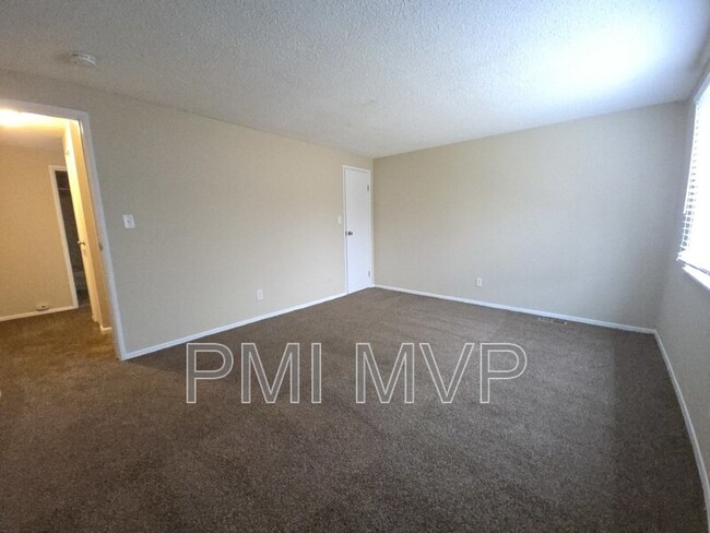 Building Photo - 7276 Broadwyn Dr