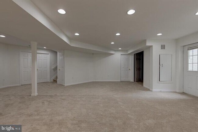 Building Photo - 16521 Telescope Ln