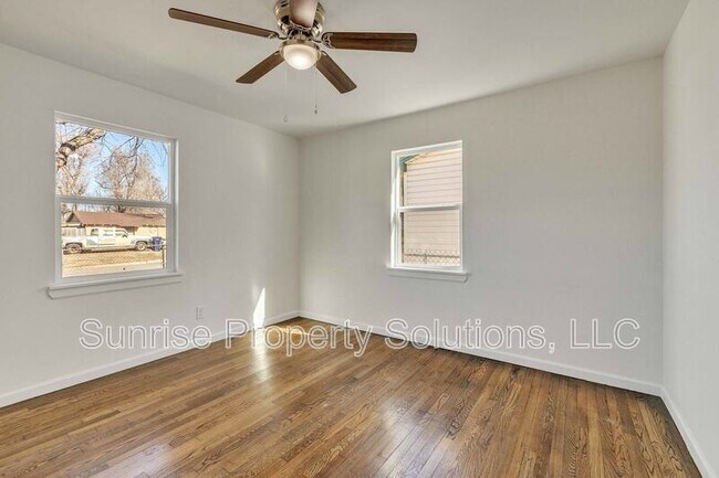 Building Photo - 300 SE 48th St