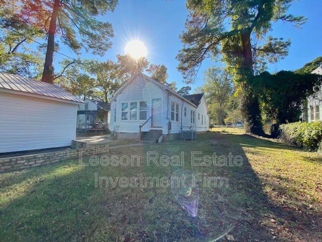 Building Photo - 3837 Maryland Ave