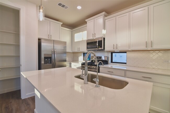 Building Photo - 3259 Loam Ln