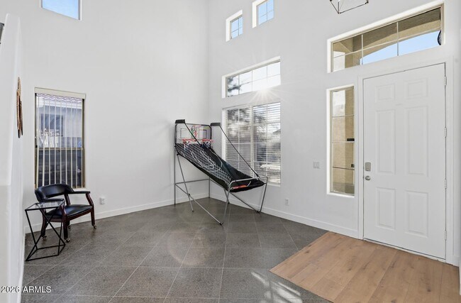 Building Photo - 220 W Beechnut Pl
