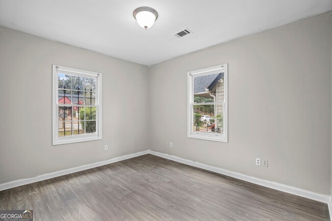 Building Photo - 1005 Westmoor Dr NW