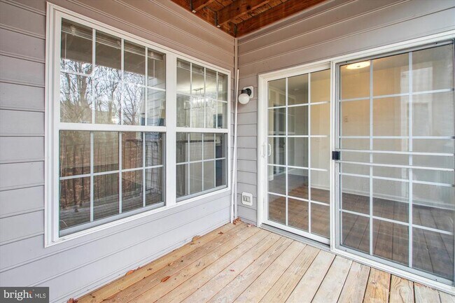 Building Photo - 2155 Scotts Crossing Ct