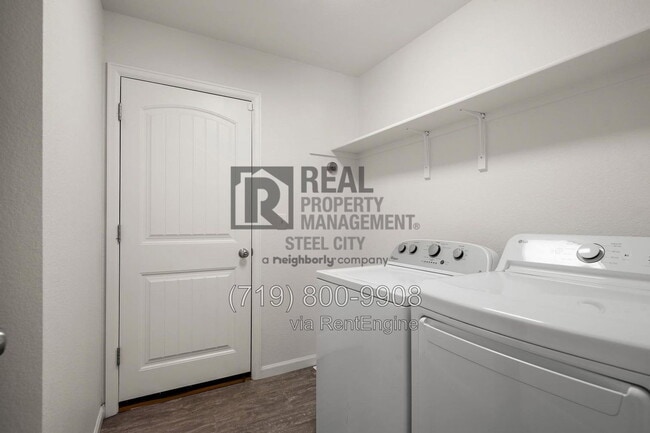 Building Photo - 449 S Laporte Dr