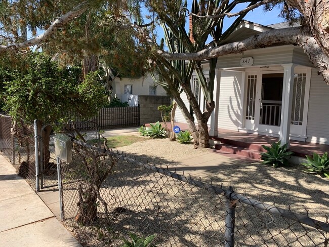 Building Photo - 847 Venezia Ave