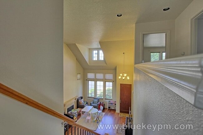 Building Photo - North Bethany Home, 4 Bed 2.5 Bath near PCC Rock Creek and Springville Elem School