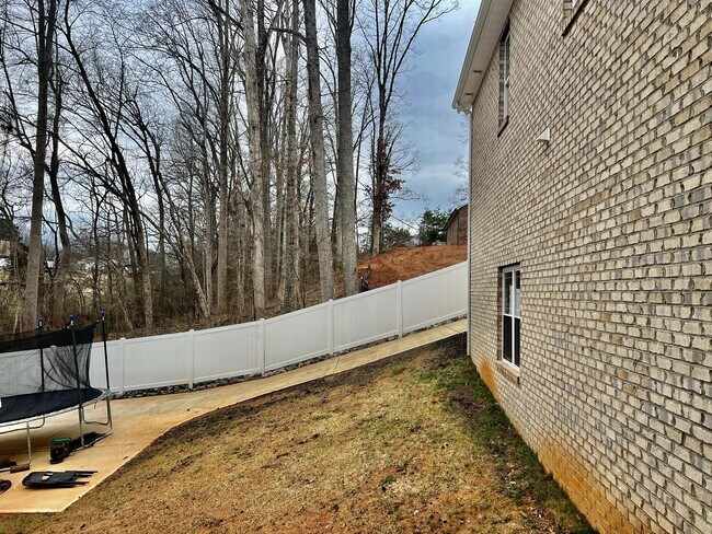 Building Photo - 539 N Carolina Ave