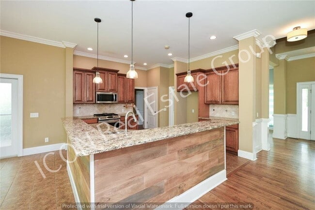 Building Photo - 4/3.5 home on 4 acres in North Paulding